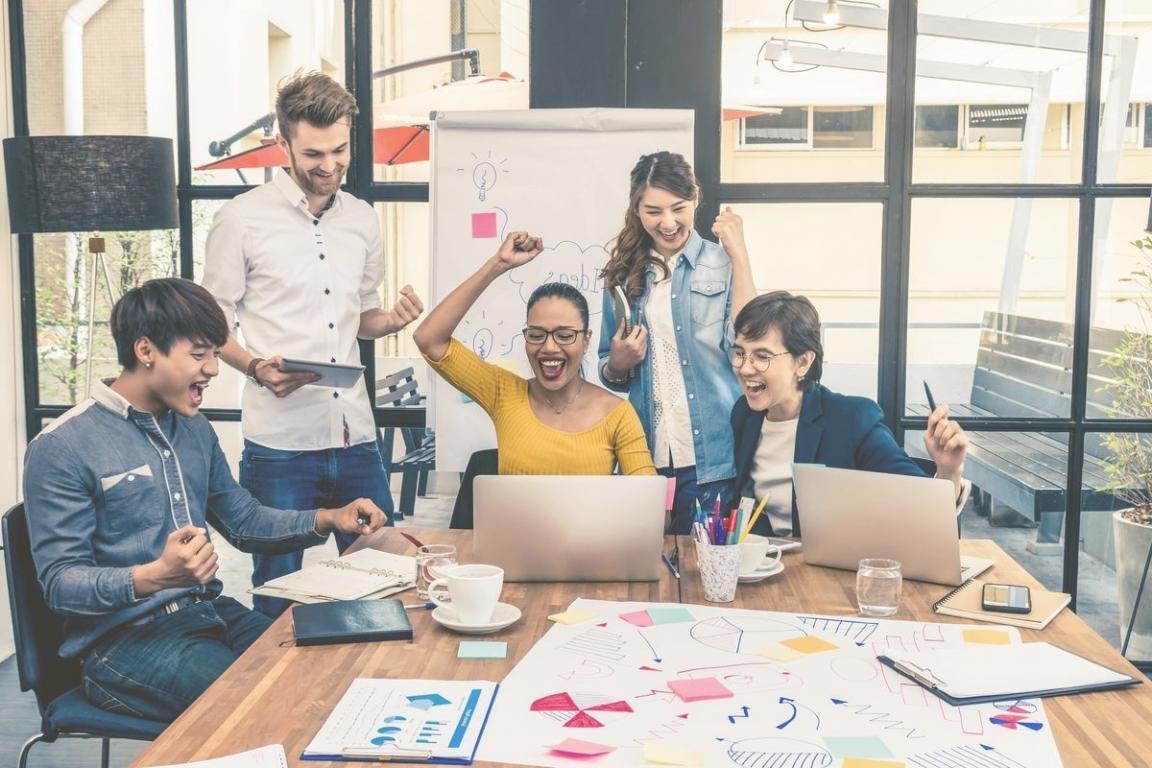 Digitale Lernumgebung mit strukturiertem Arbeitsplatz